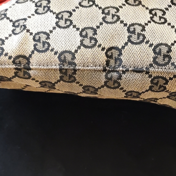 ***Sold Via Vestiarie Collective Platform **** Authentic Gucci - Picture 13 of 14